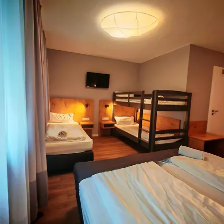 La Mirabelle Close To Europa Park Hotel Rheinhausen