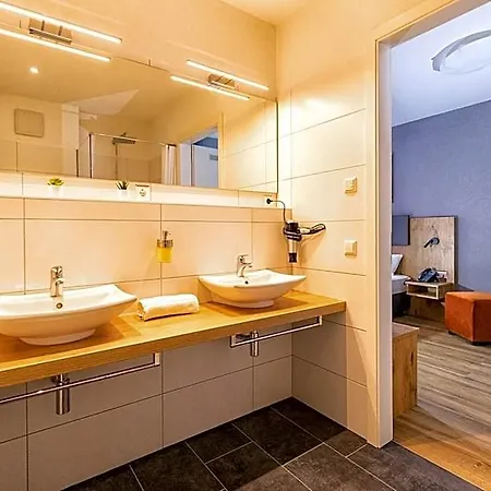 La Mirabelle Close To Europa Park 3* Rheinhausen