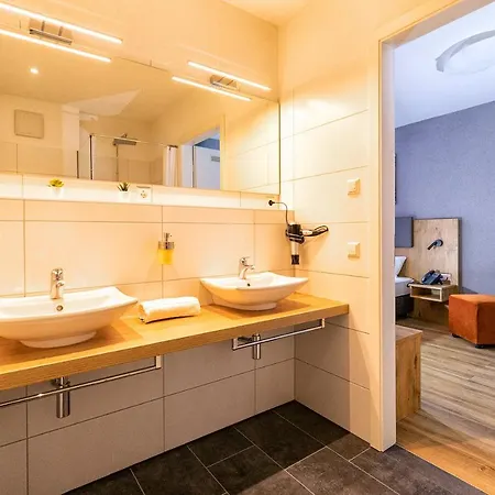 Hotel La Mirabelle Close To Europa Park 3*