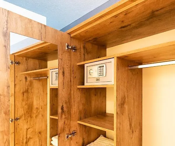 La Mirabelle Close To Europa Park Hotel Rheinhausen